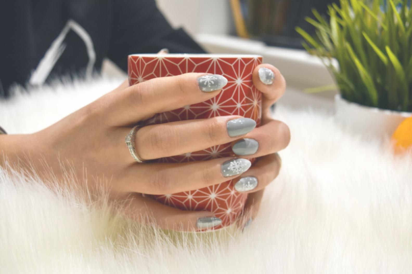 Formation en cours avec application pratique de vernis