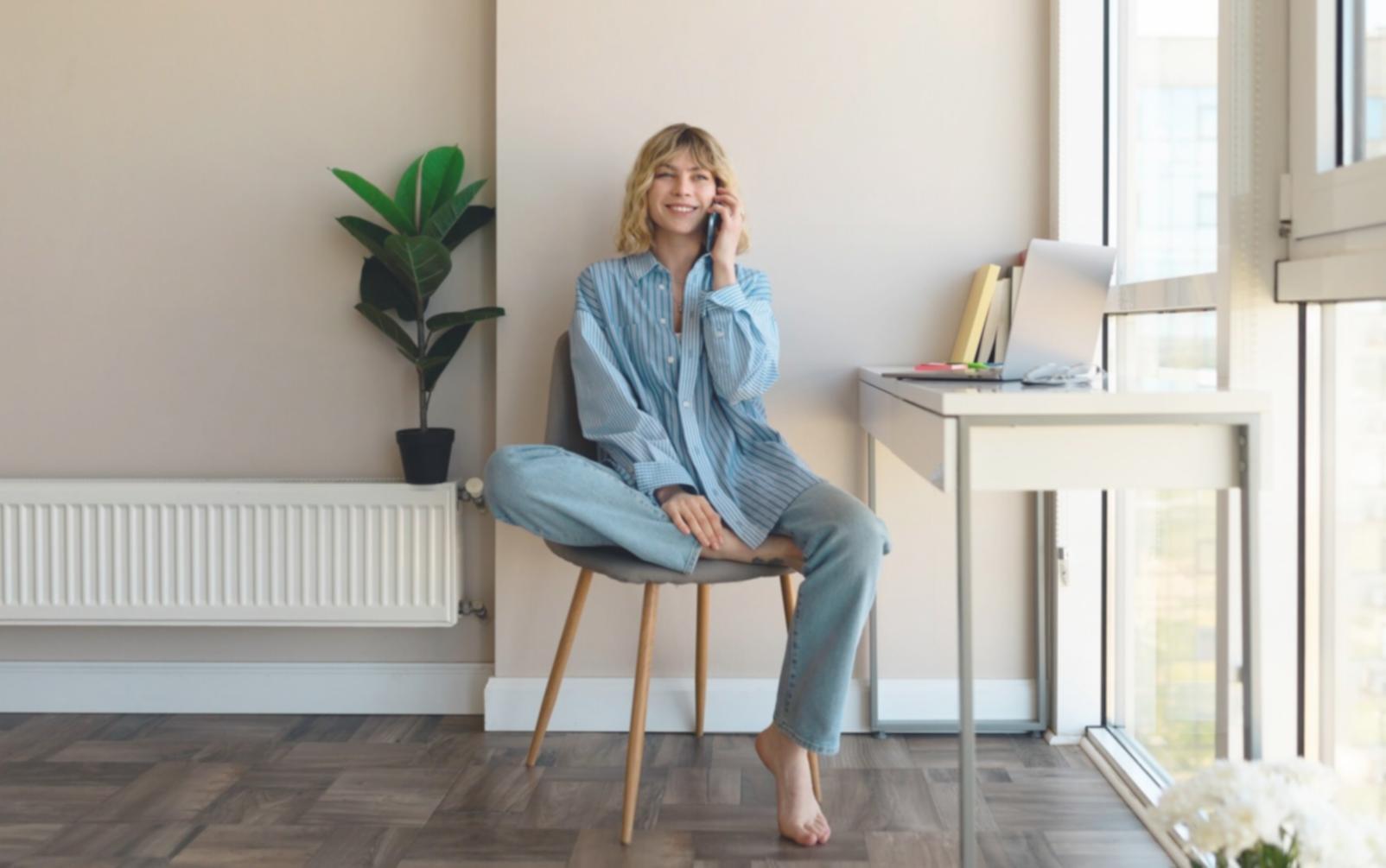Démonstration de technique de pose avec pinceaux professionnels